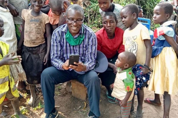 2020 Pastor Peter & Children